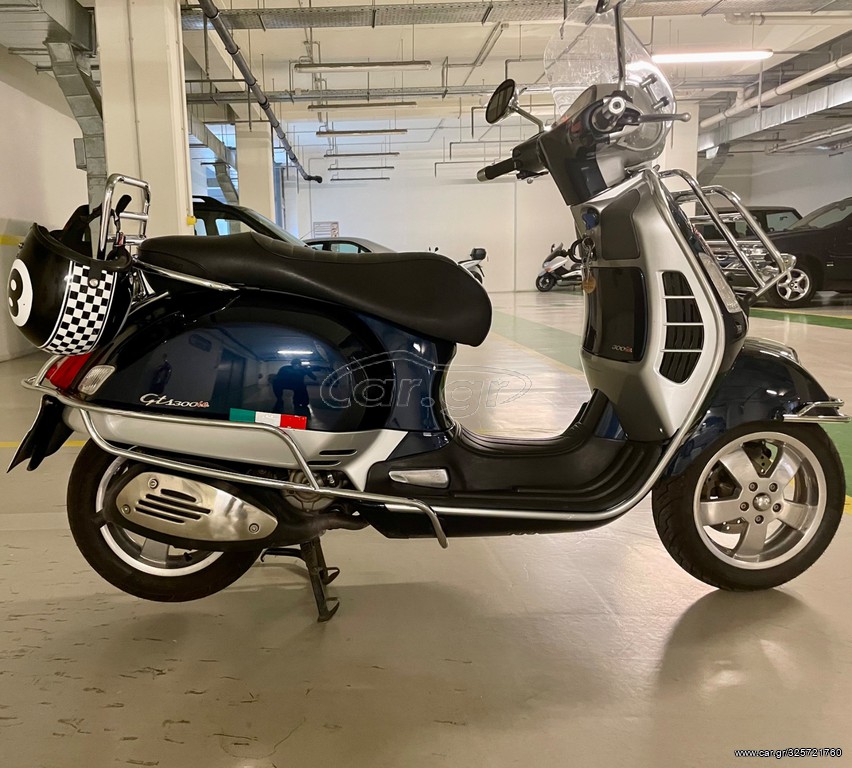 Car Gr Piaggio Gts Vespa