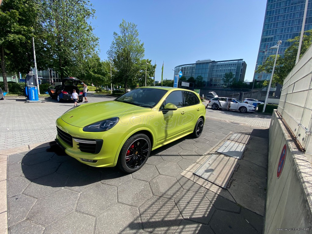 Car Gr Porsche Cayenne 16 GTS