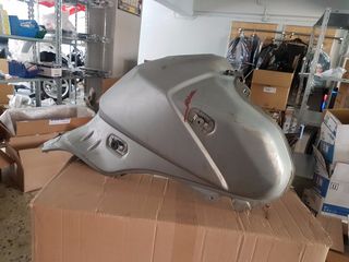 V STORM 650 Τεπόζιτο-thumb-1