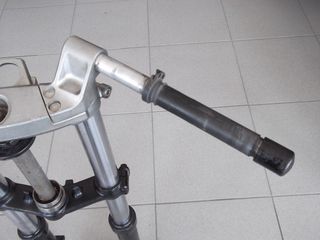 Kawasaki ZZR 600 (1998 -05) Μπροστινό σύστημα κομπλέ.Μπουκάλες Σταυρός Τιμονοπλακα CLIP ONS Ολα σε Άριστη κατάσταση!!!-thumb-2