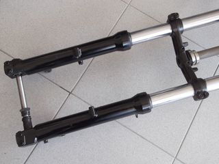 Kawasaki ZZR 600 (1998 -05) Μπροστινό σύστημα κομπλέ.Μπουκάλες Σταυρός Τιμονοπλακα CLIP ONS Ολα σε Άριστη κατάσταση!!!-thumb-7