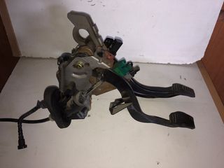 FORD FIESTA 02-08 Πεταλιέρα