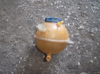 ΔΟΧΕΙΟ ΝΕΡΟΥ AUDI A3 2001M -thumb-1