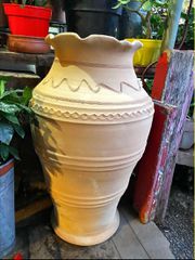 Γλαστρες πυθαρια