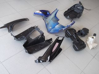 Peugeot Speedfight 2 2002/2010 Διάφορα πλαστικά μέρη μάσκα ουρά κουβάς σέλας  όλα Σε Άριστη κατάσταση!!!