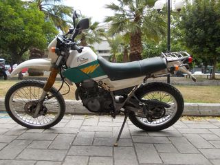 ΥΑΜΑΗΑ SEROW 225 Πάνω πλάκα