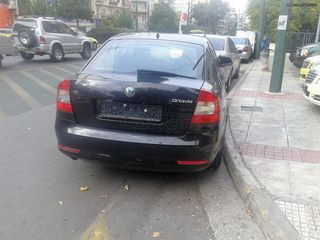 Skoda Octavia 2011-thumb-2