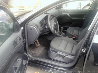 Skoda Octavia 2011-thumb-4
