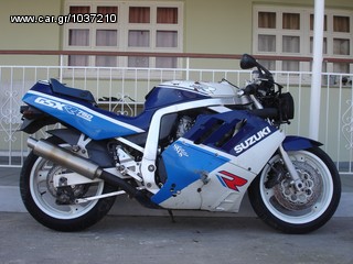 SUZUKI GSXR 750cc '93 ΓΙΑ ΑΝΤΑΛΛΑΚΤΙΚΑ