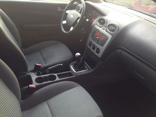 Ford Focus 2008-thumb-10