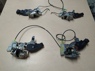 Ηλεκτρομαγνητικές κλειδαριές  οδηγού-συνοδηγού και πίσω αριστερά-δεξιά Citroen C1/Peugeot 107/Toyota Aygo 2005-2011