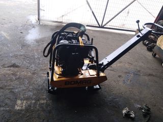 Δονητικές Πλάκες Bomag 2001 BPR 30/38 D DIESEL-thumb-5