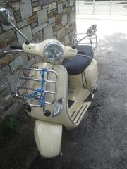 Vespa 2009 LX 150 PIAGGIO-thumb-1