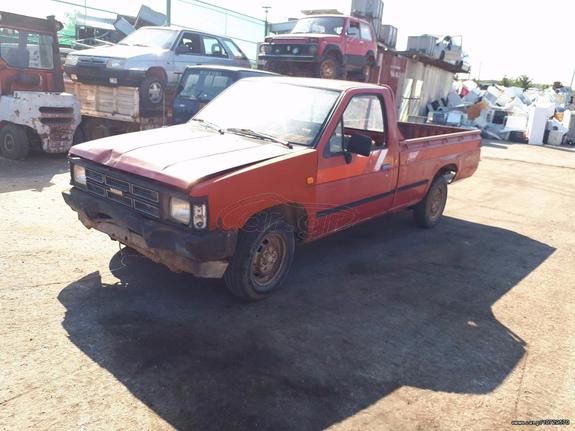 Nissan PickUp  '86