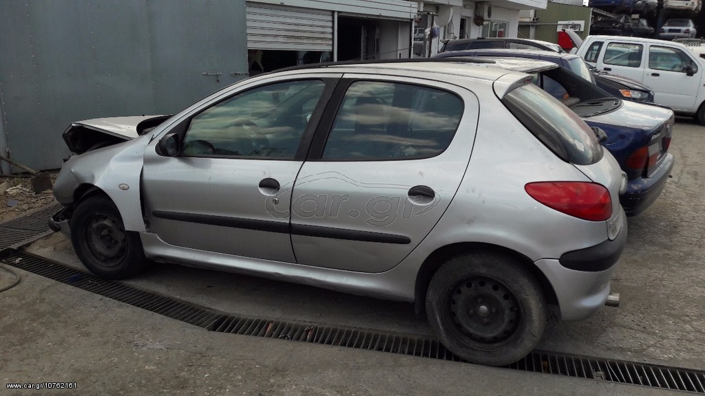 Peugeot 206, 1400cc, μοντέλο του 2000, με κωδικό κινητήρα: KFX10FS8U3056714