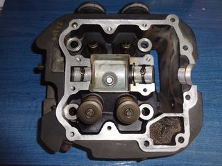 SUZUKI DR 800 S Κεφαλή Χωρίς Βαλβίδες ΙΝ Σε  Καλή Κατάσταση Γνήσια 