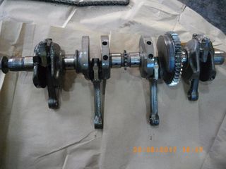SUZUKI GSXR 750 R717 ΣΤΡΟΦΑΛΟΣ ΜΑΖΙ ΜΕ ΜΠΙΕΛΕΣ ΚΟΜΠΛΕ