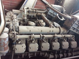 Κινητήρα Deutz V12-thumb-1
