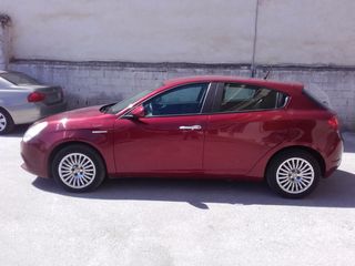 Alfa Romeo Giulietta 2013 DIESEL-thumb-6