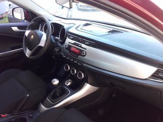 Alfa Romeo Giulietta 2013 DIESEL-thumb-13