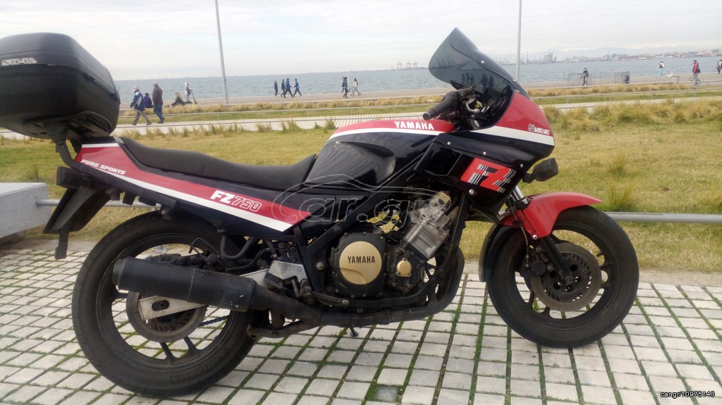 Yamaha FZX 750, prezzo e scheda tecnica