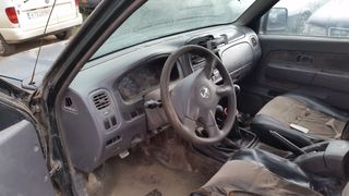 Nissan Navara YD25 '04-thumb-1