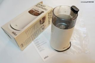 Μύλος του καφέ Braun Aromatic KSM2