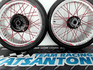 Ζάντες rade it άσπρο στεφανι, μαύρο κεντρο, κόκκινη ακτίνα ηλεκτροστατικη βαφή για Crypton x 135 .. by katsantonis team racing 