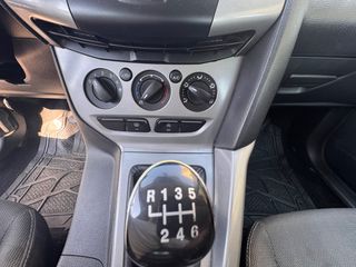 Ford Focus 2012 DIESEL 1.6 TDCI-thumb-12