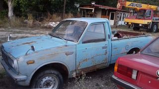 Toyota Hilux 1980-thumb-1