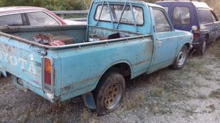 Toyota Hilux 1980-thumb-3