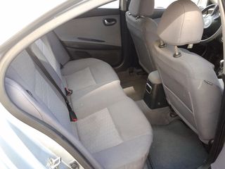 Nissan Primera 2003-thumb-5