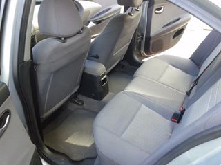 Nissan Primera 2003-thumb-11