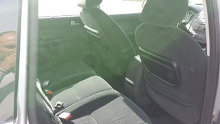 Ford C-Max 2004-thumb-8