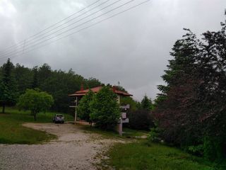 ΠΩΛΕΙΤΑΙ  ΜΟΝΟΚΑΤΟΙΚΙΑ ΓΙΑ ΚΥΝΗΓΟΥΣ, ΓΙΑ ΛΑΤΡΕΣ ΤΗΣ ΦΥΣΗΣ ΚΑΙ ΟΧΙ ΜΟΝΟ. ΚΑΙ ΕΠΑΓΓΕΛΜΑΤΙΚΟΣ ΧΩΡΟΣ 