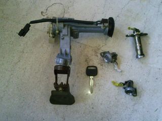 Corolla Κλειδαριες  *