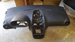 ΠΩΛEITAI TΑΜΠΛΩ    OPEL  CORSA  D.