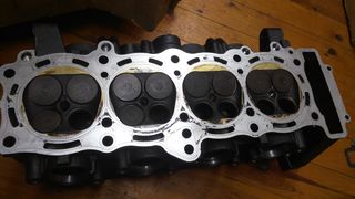 Yamaha YZF-R1 2008 κεφαλή και διάφορα ανταλλακτικά -thumb-1