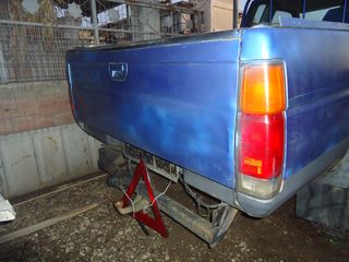 Nissan King Cab 1998 D21 4X4 DIESEL TURBO-thumb-4