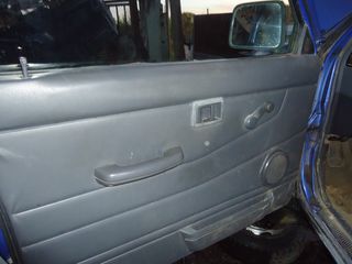 Nissan King Cab 1998 D21 4X4 DIESEL TURBO-thumb-3