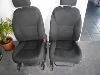 TOYOTA AURIS Καθισματα Σαλονι -thumb-1