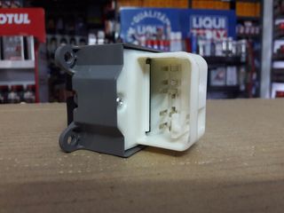 Διακοπτης παραθυρου TOYOTA YARIS 11>-thumb-1