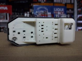 Διακοπτης παραθυρου TOYOTA YARIS 11>-thumb-2