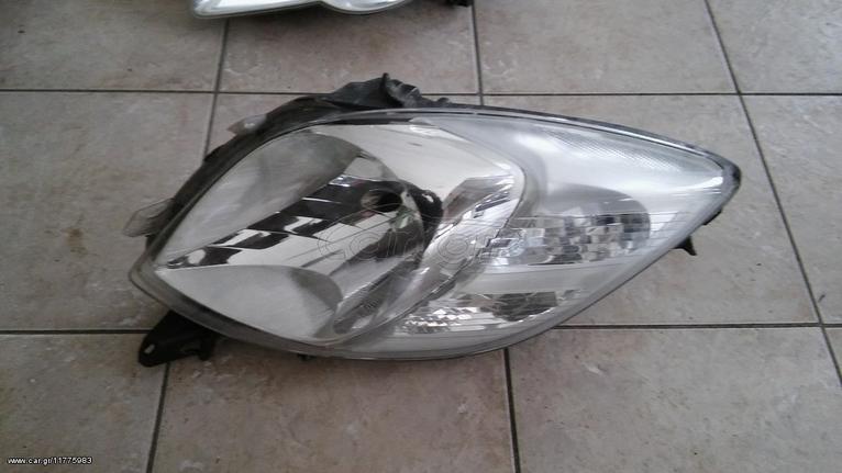 Δεξί φαναρι Yaris