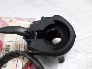 APRILIA   Διακόπτης φώτων αριστ. με καλωδίωση  AP8124173-thumb-1