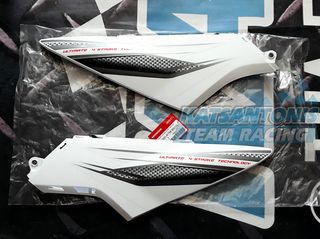 Τριγωνακια ουράς γνήσια άσπρά Honda innova injection..by katsantonis team racing 