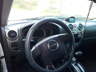 Isuzu D-Max 2009  LS-thumb-1