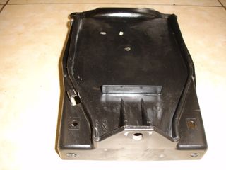 Φτερό πίσω Honda Ax1