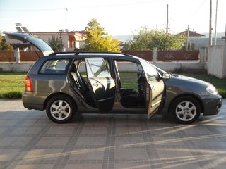 Toyota Corolla 2007 "SILVERLINE" D4D 2.0 TURBO DIESEL H TIMH EINAI ΓΙΑ ΤΡΙΤΕΚΝΟΥΣ-ΠΟΛΥΤΕΚΝΟΥΣ ΚΑΙ ATOMA ME EIΔΙΚΕΣ ΑΝΑΓΚΕΣ ΚΑΙ ΓΙΑ EXPORT!!!-thumb-9