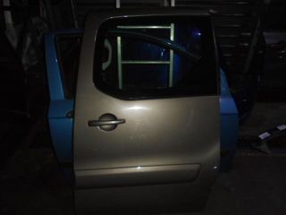 Πόρτα Αριστερή Συρόμενη Με Τζάμι για CITROEN BERLINGO (2008 -) II MPV - ΠΟΛΥΜΟΡΦΙΚΑ - 5dr , PEUGEOT PARTNER Tepee (2008 - 2012) **Γ** | Kiparissis - The King Of Parts
